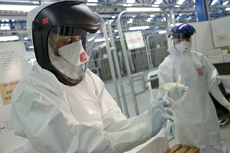 Ebola en RD Congo : la méfiance envers les hôpitaux publics complique la riposte